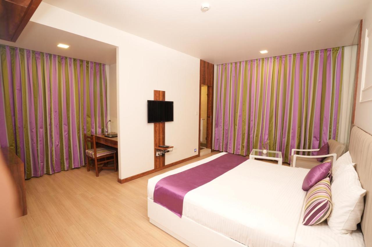 Hotel Hardeo Nagpur Exterior photo